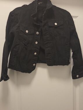 Black Distressed Cropped Jean Jacket Size Medium